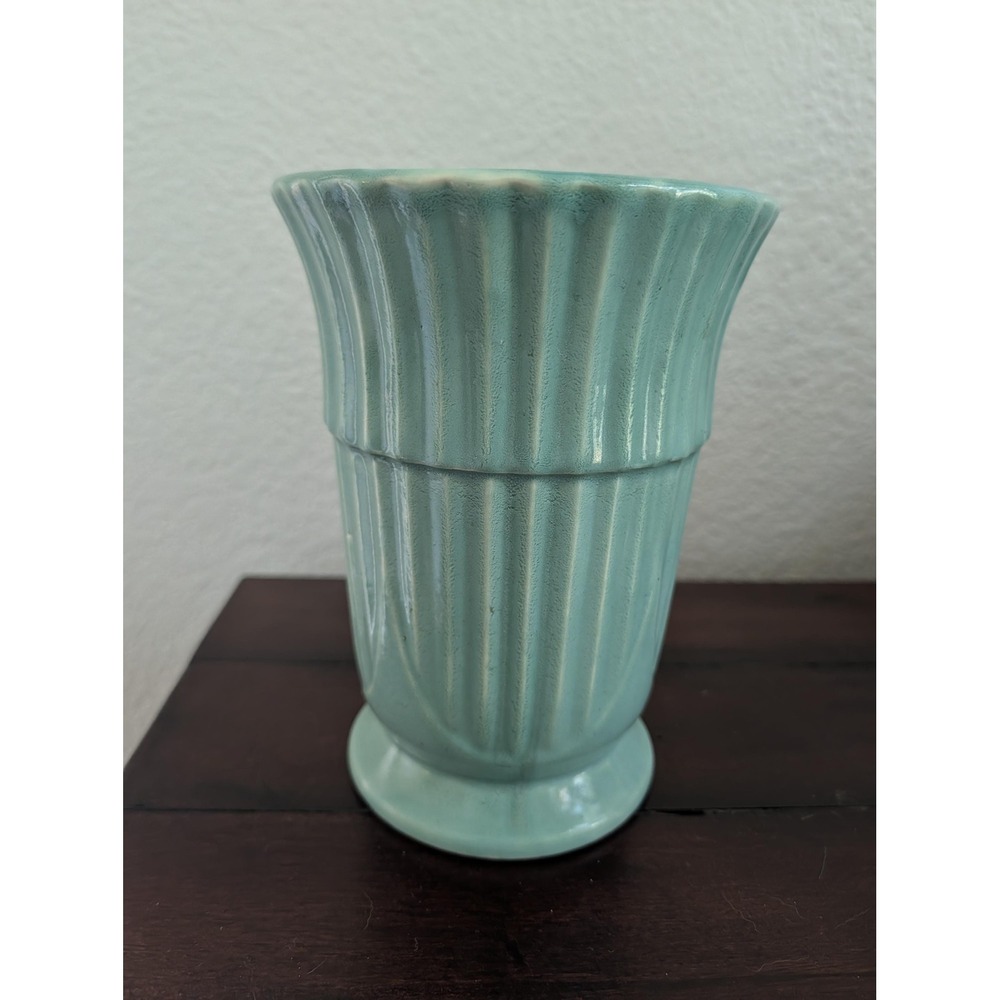 Vtg USA Pottery Fluted Urn Vase Mid-Century Matte Aqua Seafoam Glaze Flower Vase